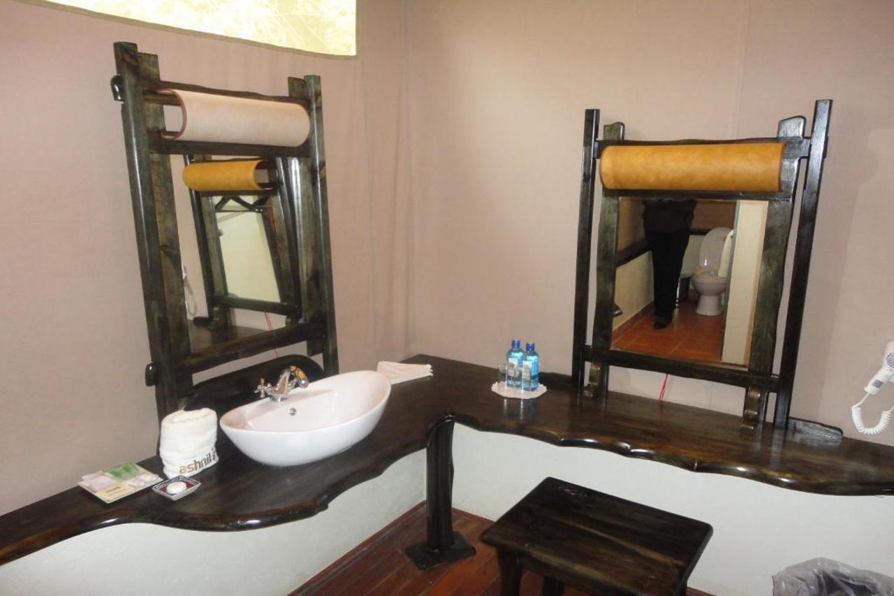 Lodge Ashnil Mara Camp *
